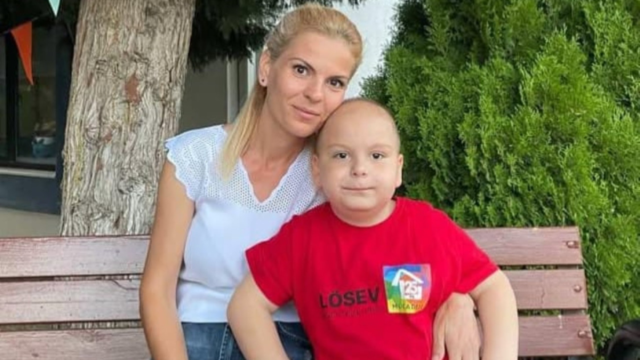 Oğlu için tedavisini yarım bıraktı