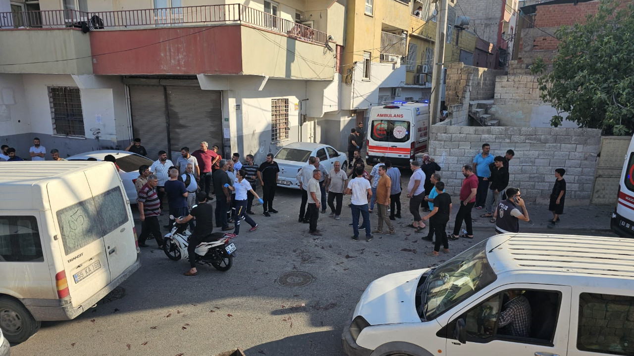 Husumetliler arasında taş, sopa ve silahlı kavga: 8 yaralı