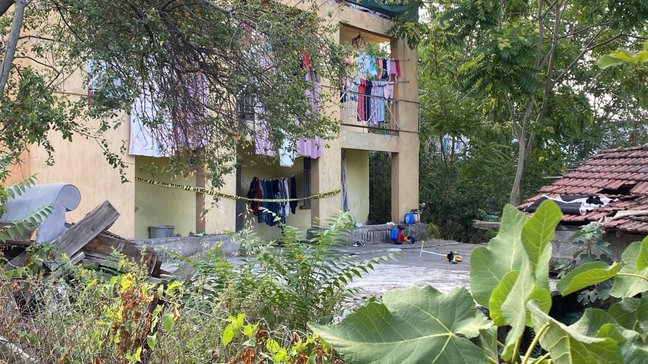 Kocasını tüfekle öldürdü