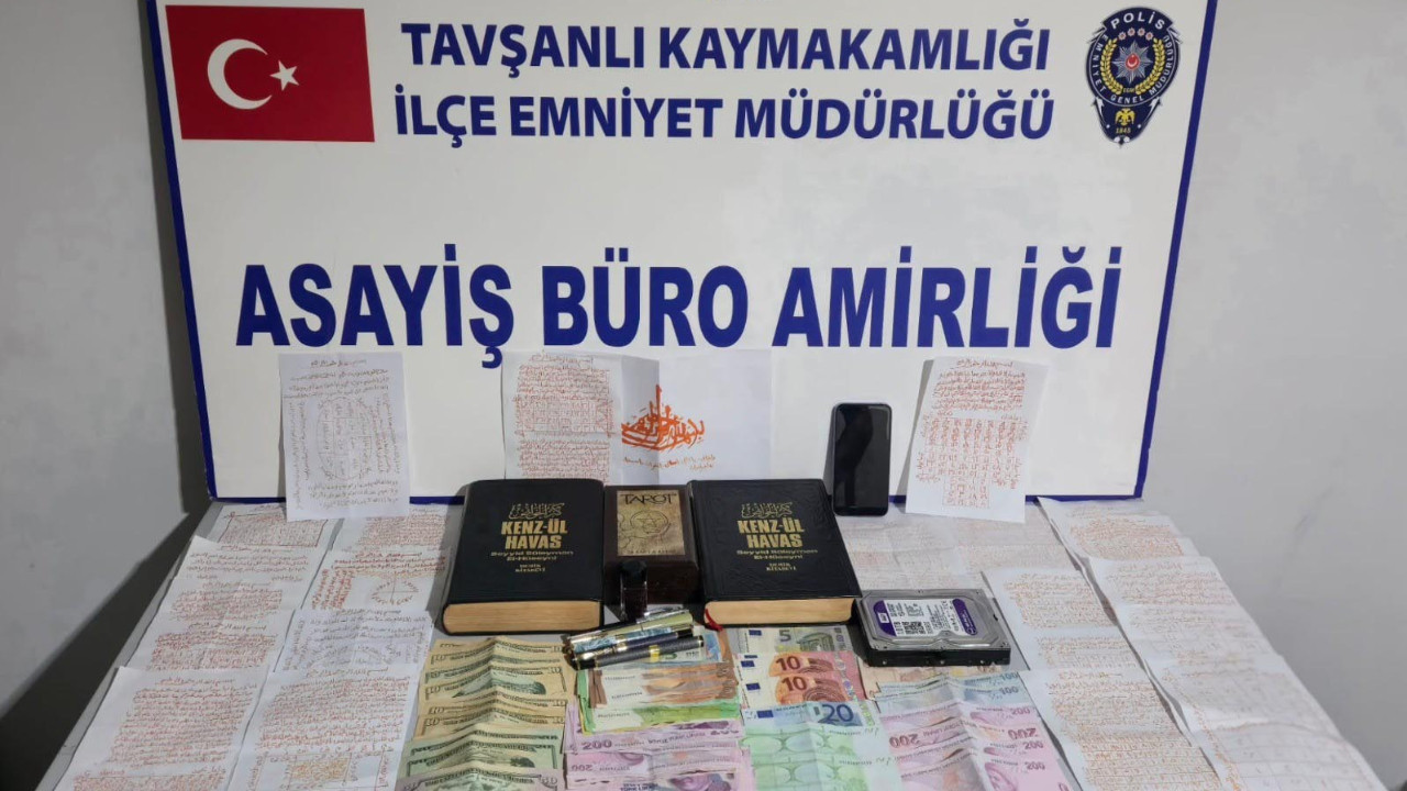 Kütahya’da üfürükçü operasyonu: 9 gözaltı