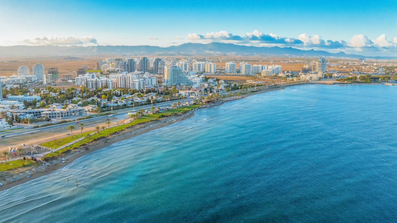 KKTC'de arazi ölçümü yapan dört kişi yakalandı
