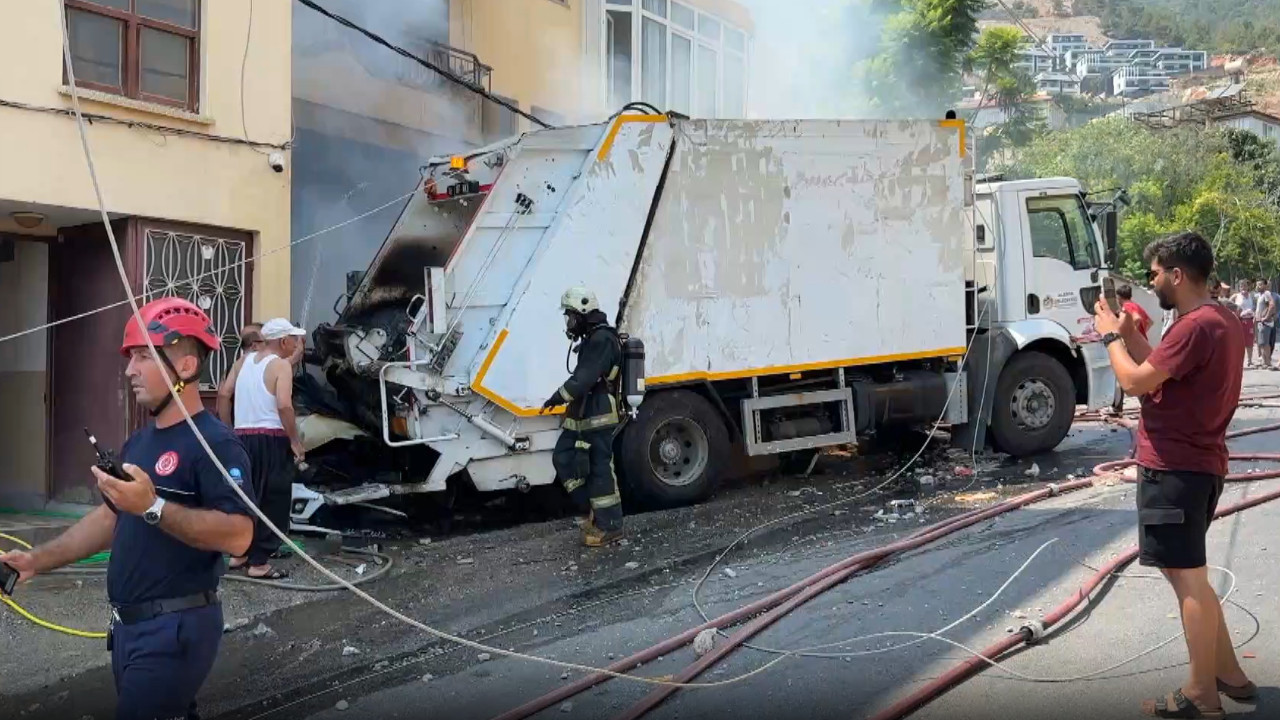 Freni boşalan kamyon ortalığı savaş alanına çevirdi