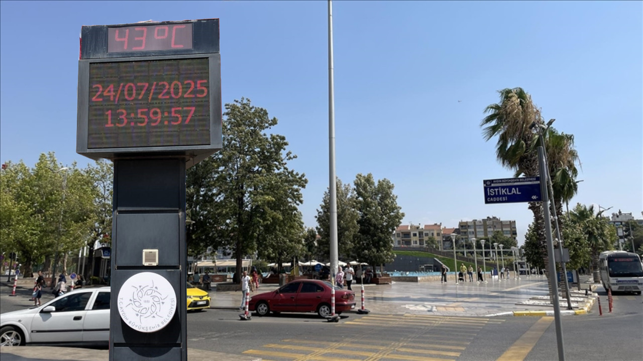 Termometreler 43 dereceyi gösterdi, sokaklar boş kaldı: Adeta hayalet şehre döndü