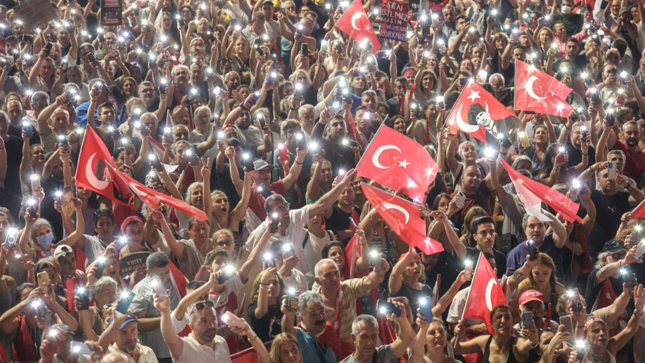 Gözaltına alınan 10 TİP'li serbest bırakıldı