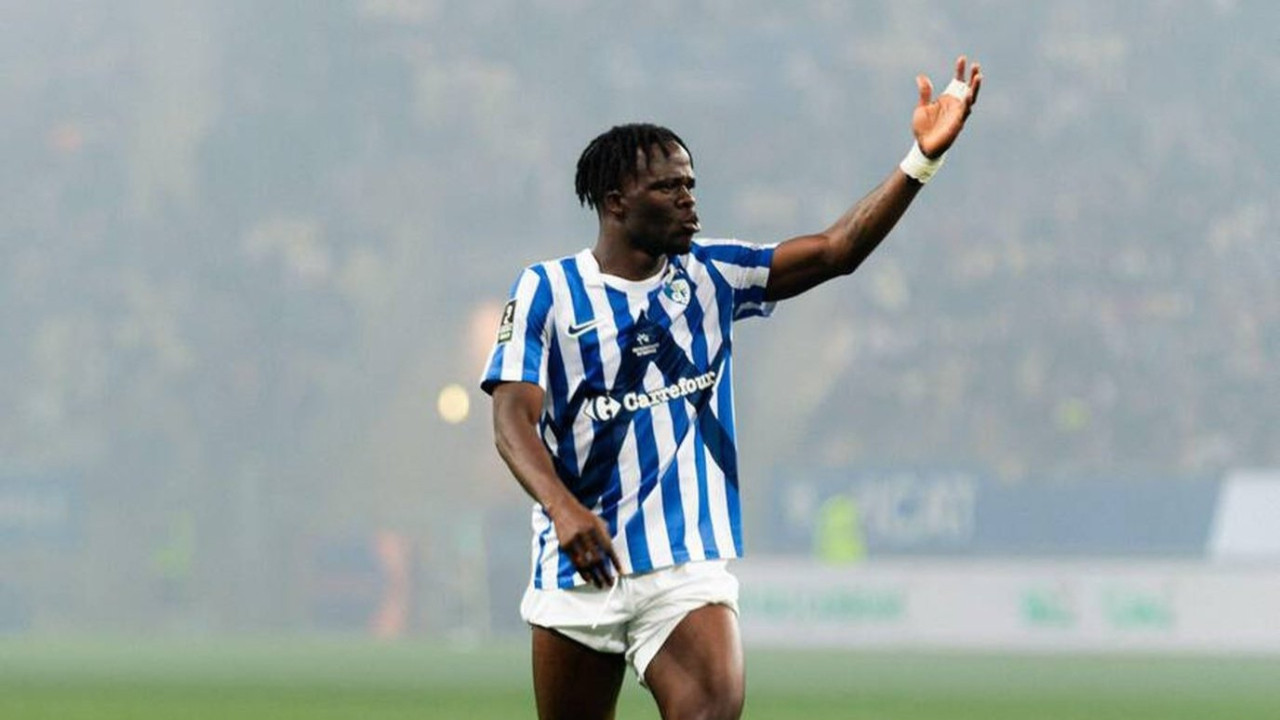 Göztepe'ye 23'lük orta saha: Grenoble İzmir'e geliyor