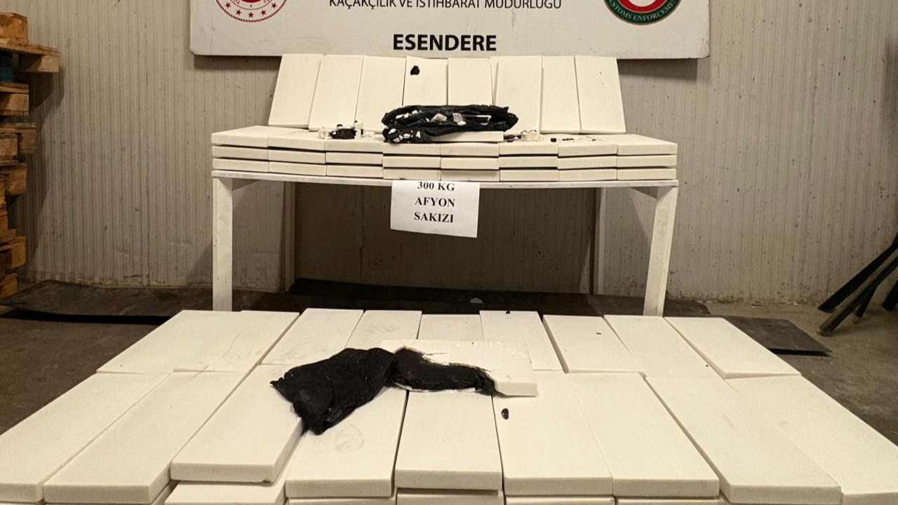 Gümrükte 300 kilogram uyuşturucu yakalandı