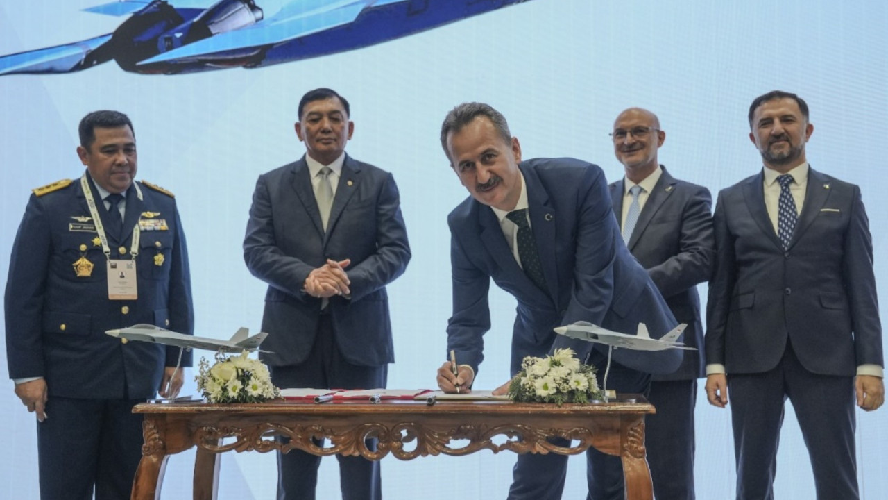 Türk savunma sanayisinin en büyük ihracatı için anlaşma imzalandı