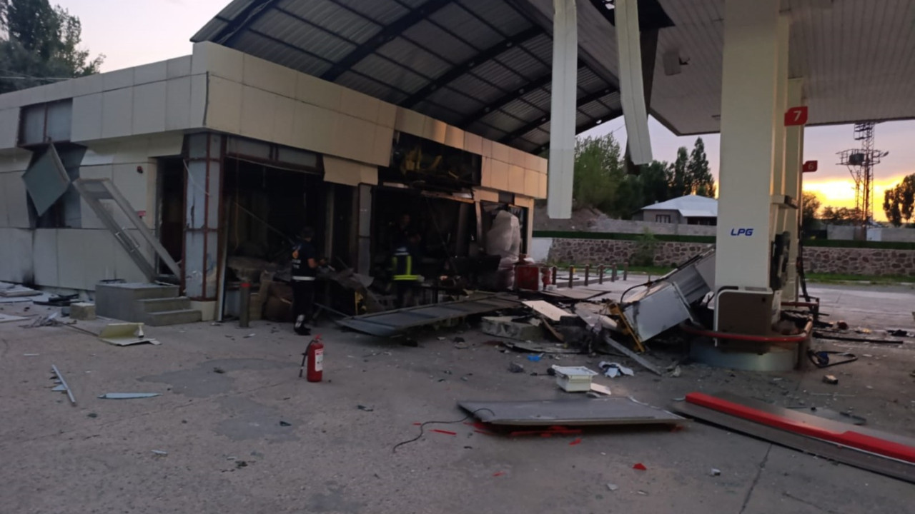 Benzin istasyonunda patlama