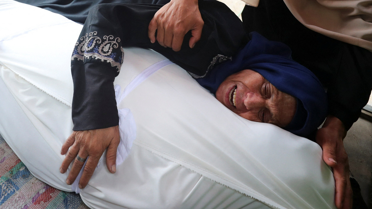 İsrail, güvenli bölgeyi hedef aldı: Çok sayıda ölü var