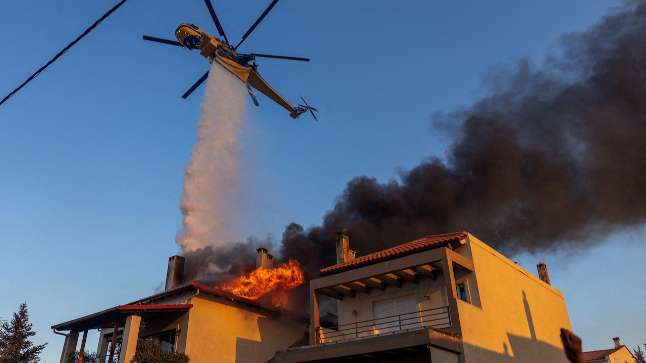 Komşuda yangın paniği: Başkentte çok sayıda ev hasar gördü