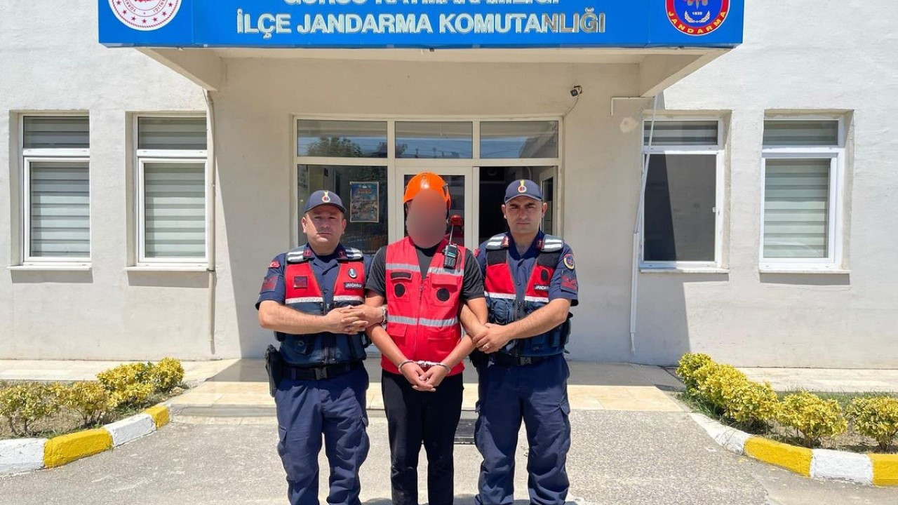 Yangın bölgesinde üniformayla yakalandı: 105 suç kaydı var