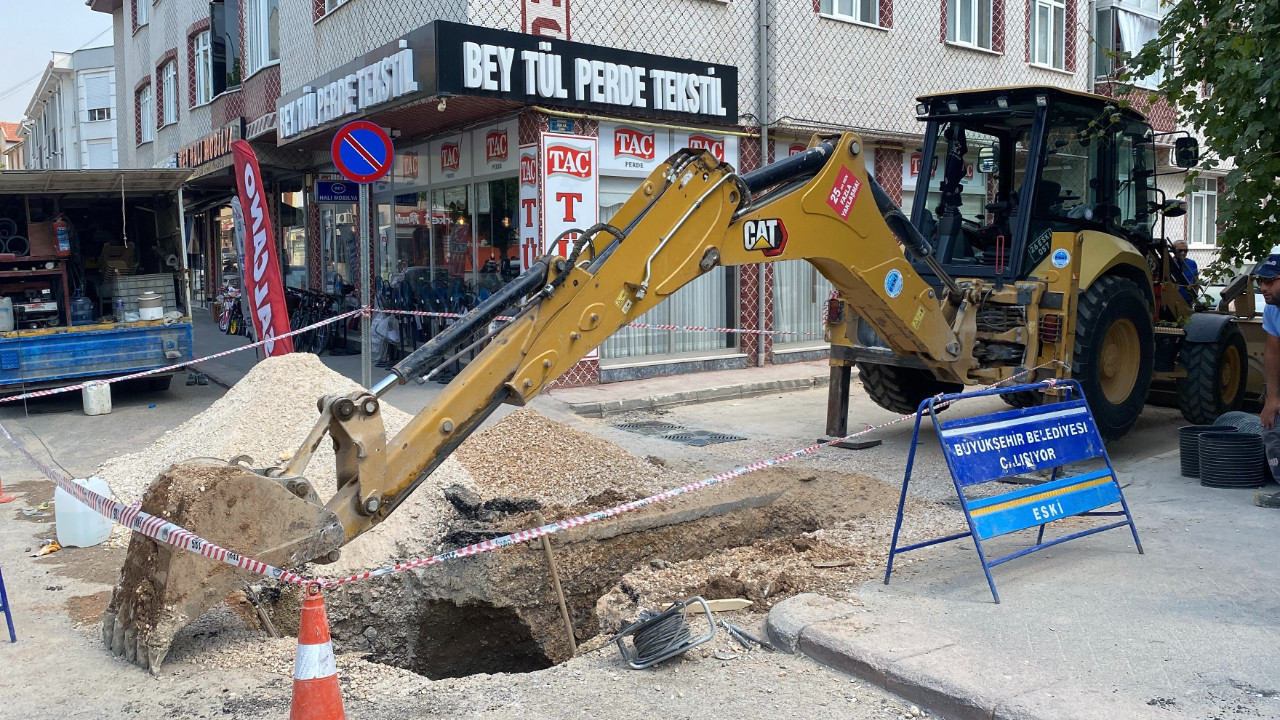 Belediyenin altyapı çalışmasında göçük: 2 yaralı