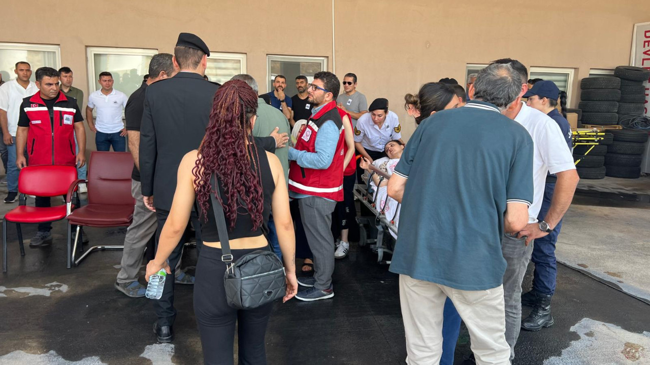 Eşini sedyeden uğurladı