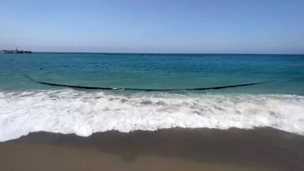 Kirlilikle gündeme gelmişti: Şimdi de 500 metrelik boru kıyaya vurdu