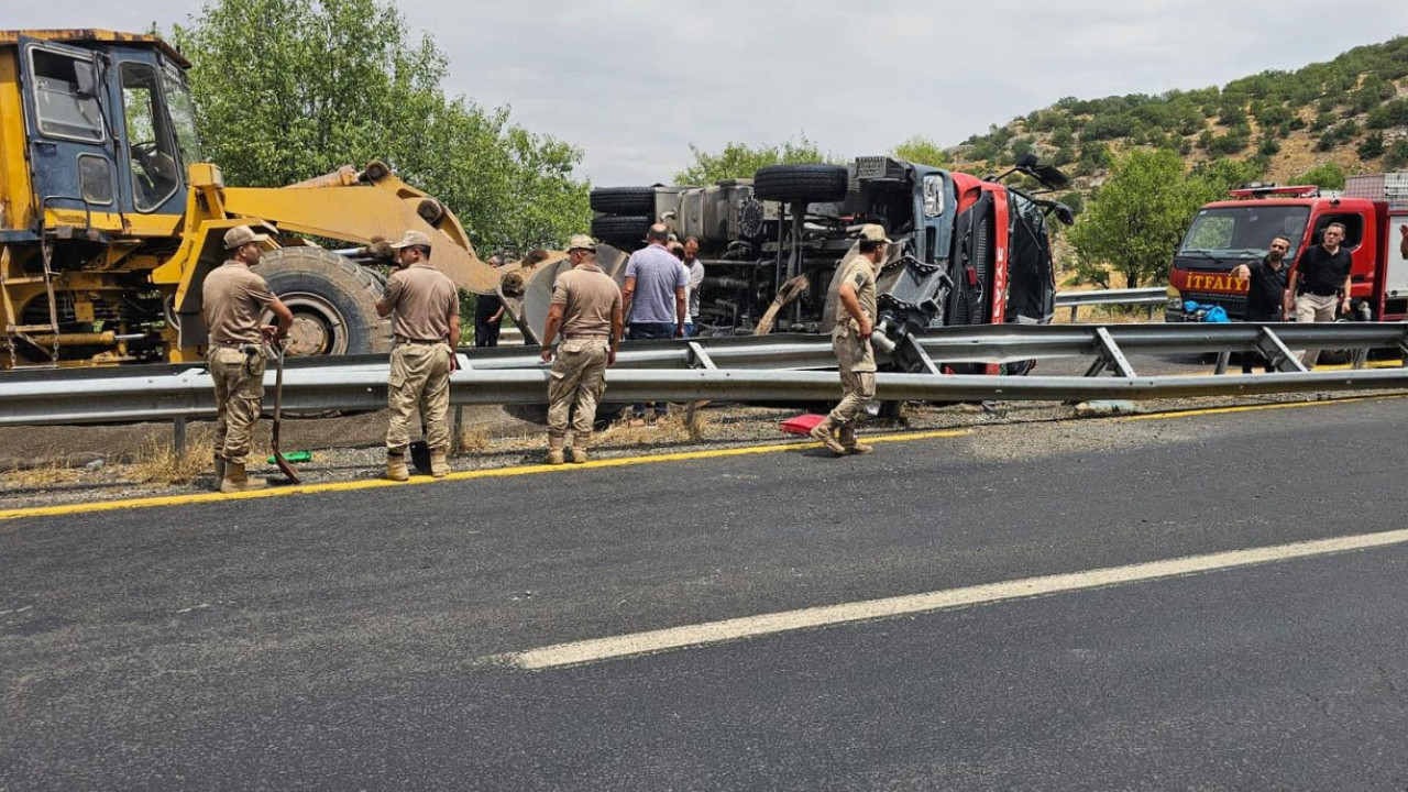 Kazada yaralanan itfaiye eri hayata döndürüldü
