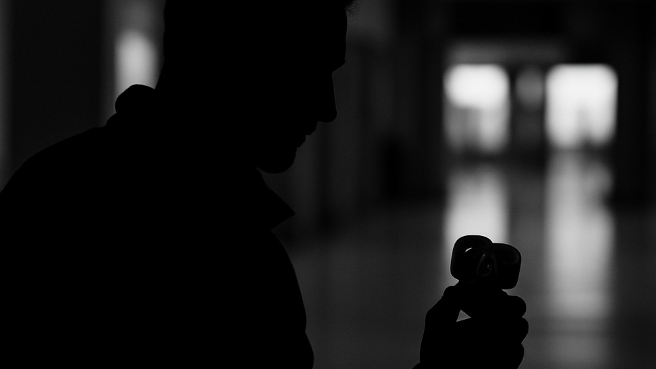 AVM'de skandal! Kadınlar tuvaletinde yakalandı