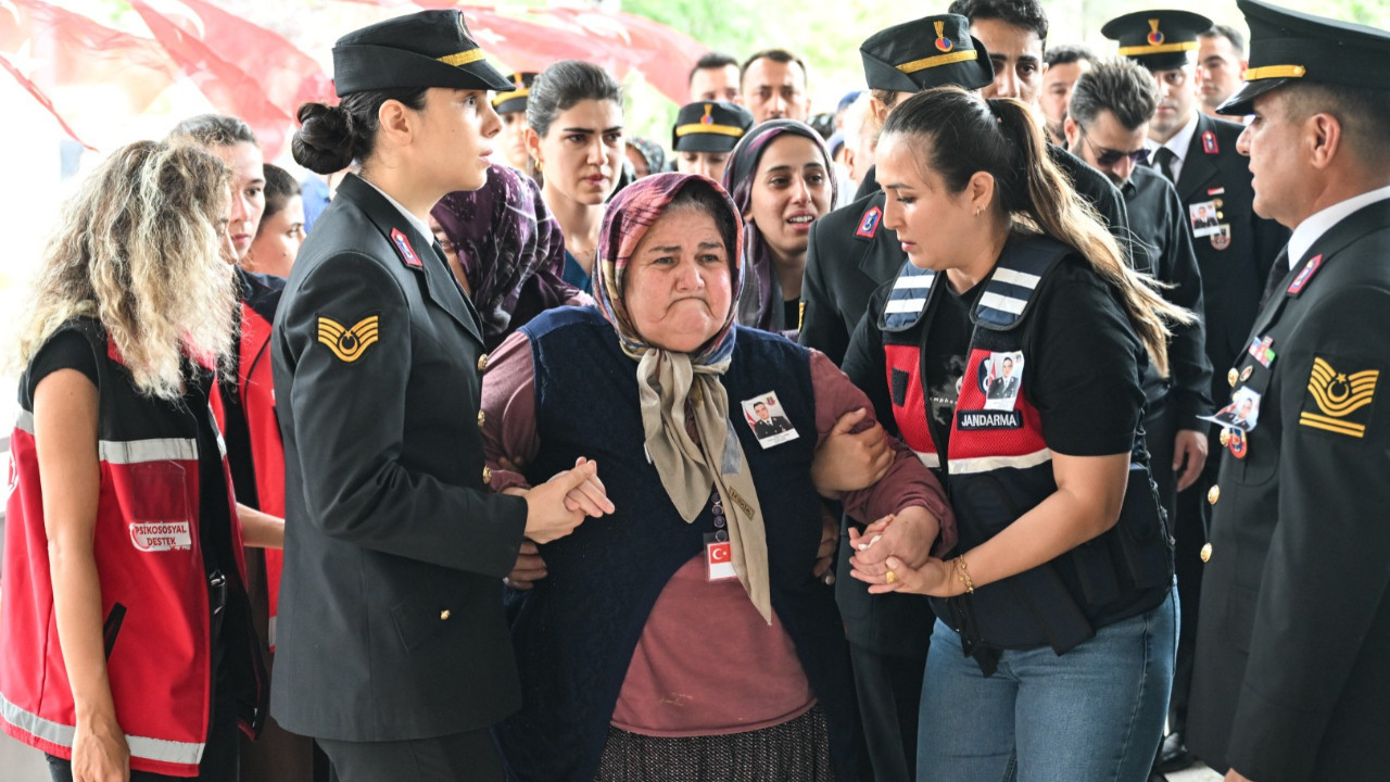 Şırnak'ta şehit olan uzman çavuş Mehmet Ali Yıldırım son yolculuğuna uğurlandı