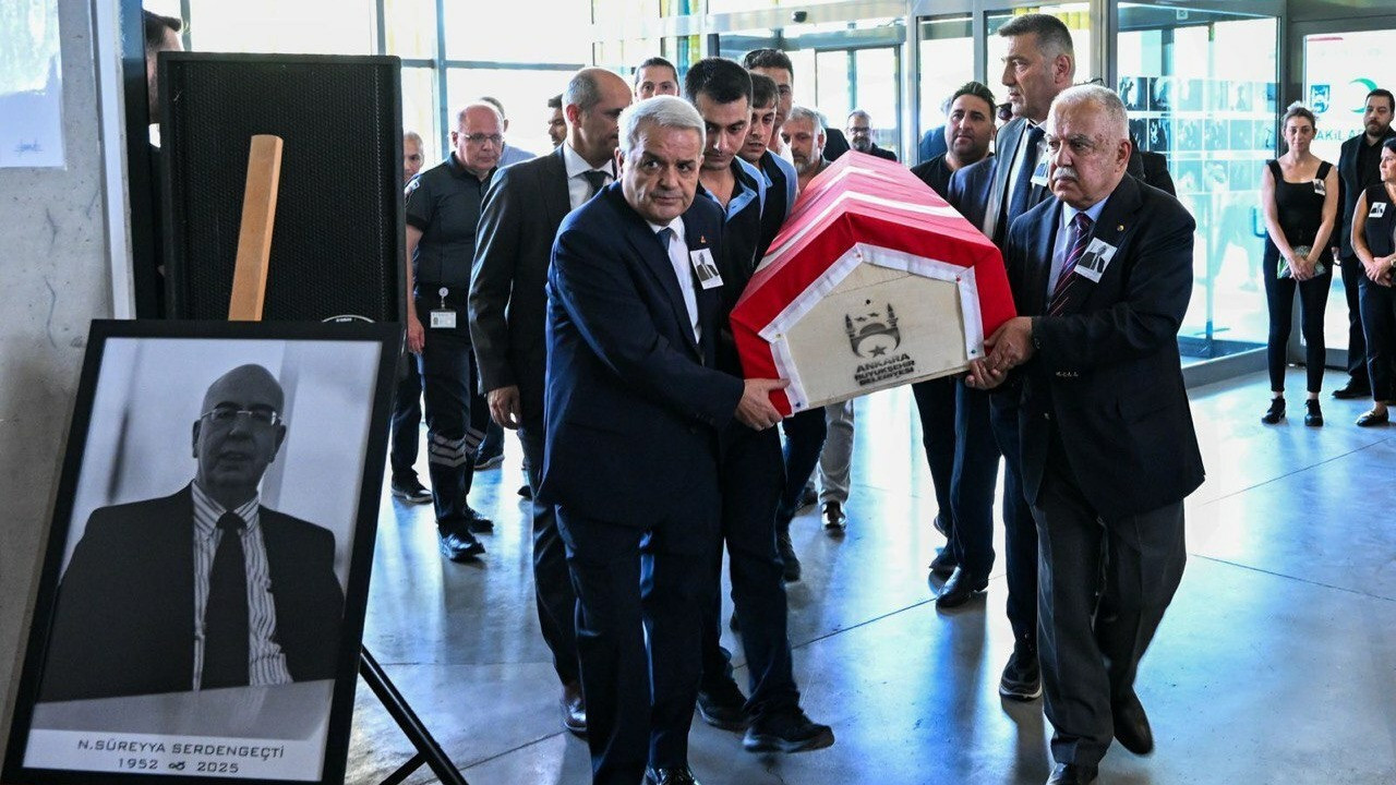 Süreyya Serdengeçti son yolculuğuna uğurlandı