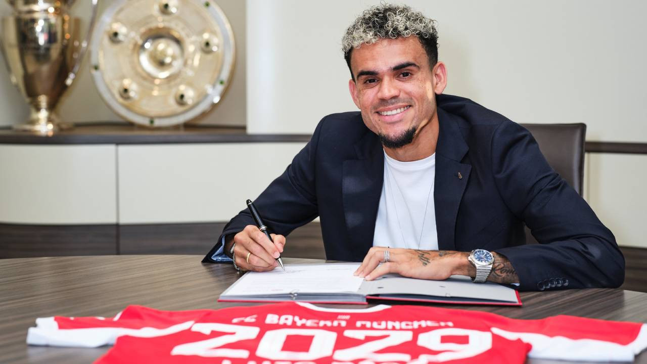 Bayern Münih 75'i verdi, Luis Diaz'ı aldı