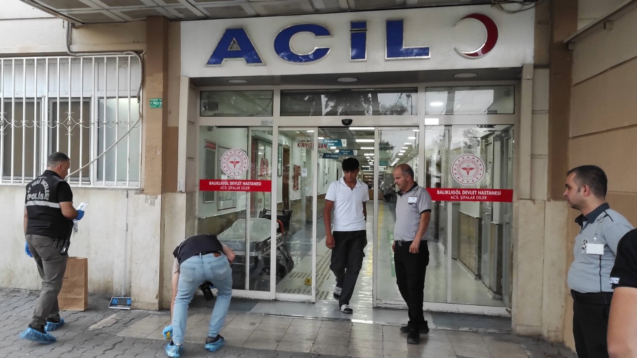 Doktor ve güvenlik görevlisine bıçaklı saldırı