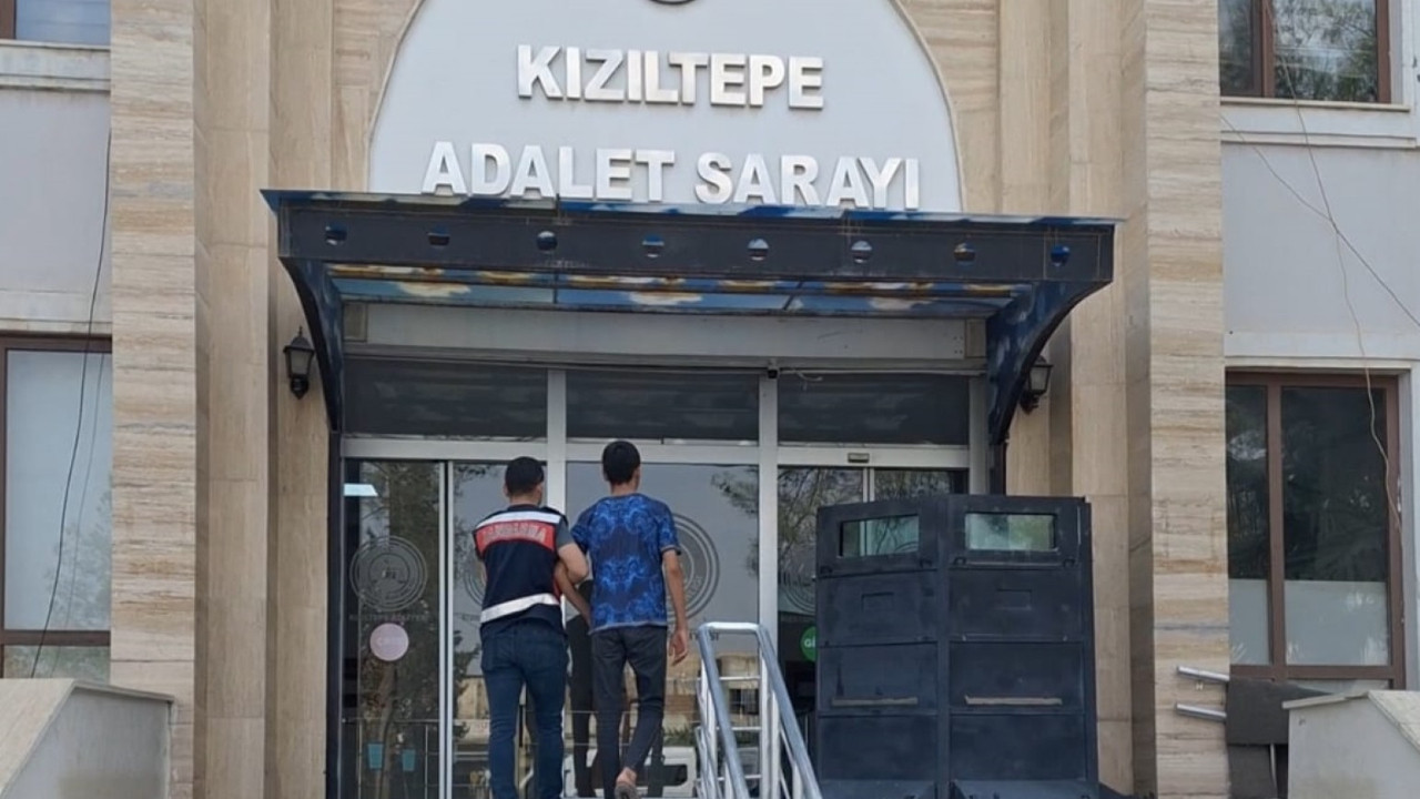 "Tarlayı çubukla yaktık" paylaşımı başını yaktı