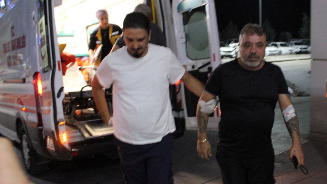 'Yan baktın' tartışmasında silahlar ateşlendi