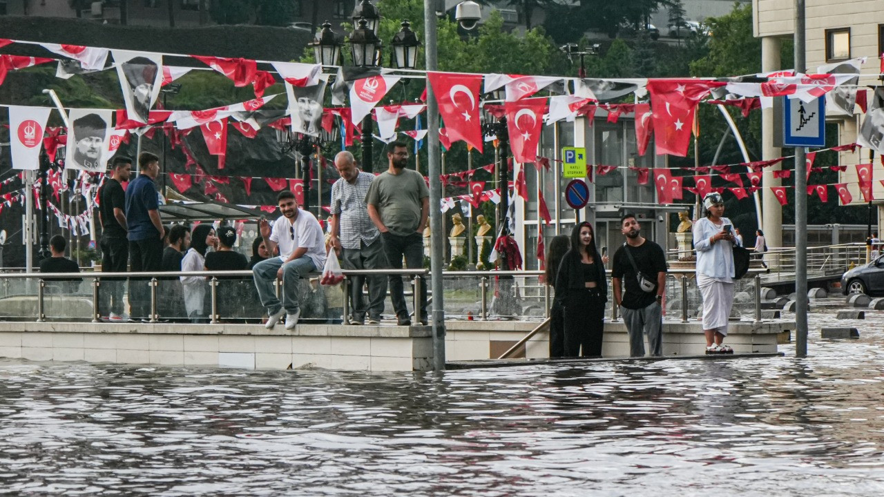Meteoroloji Ankara için verdiği süreyi uzattı, Yavaş'tan uyarı geldi