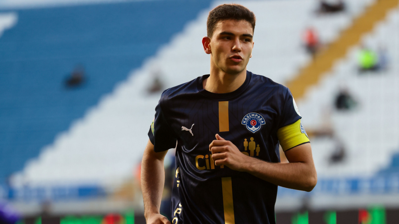 Aston Villa, Yasin Özcan'ı kiralık gönderdi