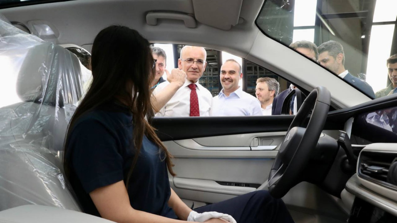 Otomobilde hükümeti panikleten tablo