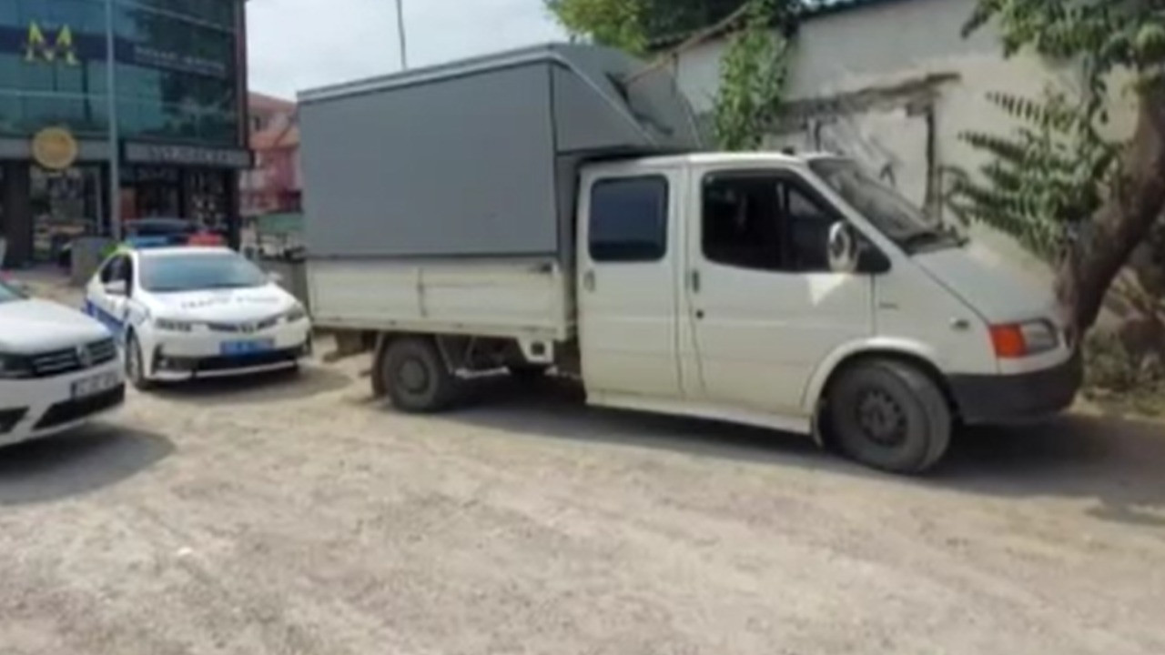 Yayaya çarpıp kaçtı, kadın sürücü peşine düştü