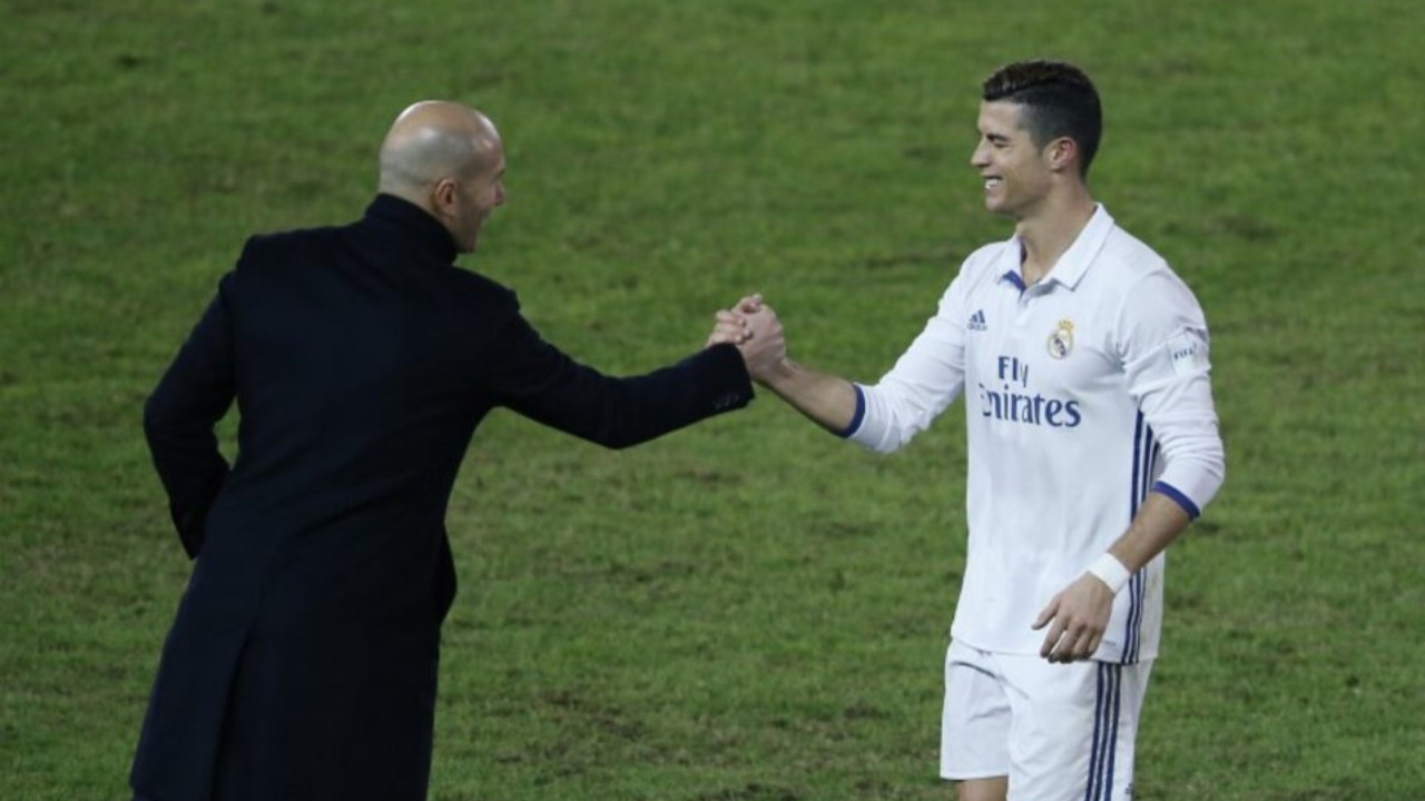 Cristiano Ronaldo, Zidane, Robinho, Roberto Carlos aynı takımda