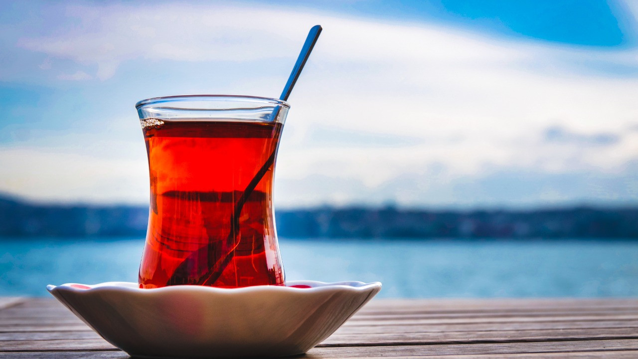 Hemen çayı nasıl içtiğinize bakın: Bir gece aniden hastanelik olabilirsiniz