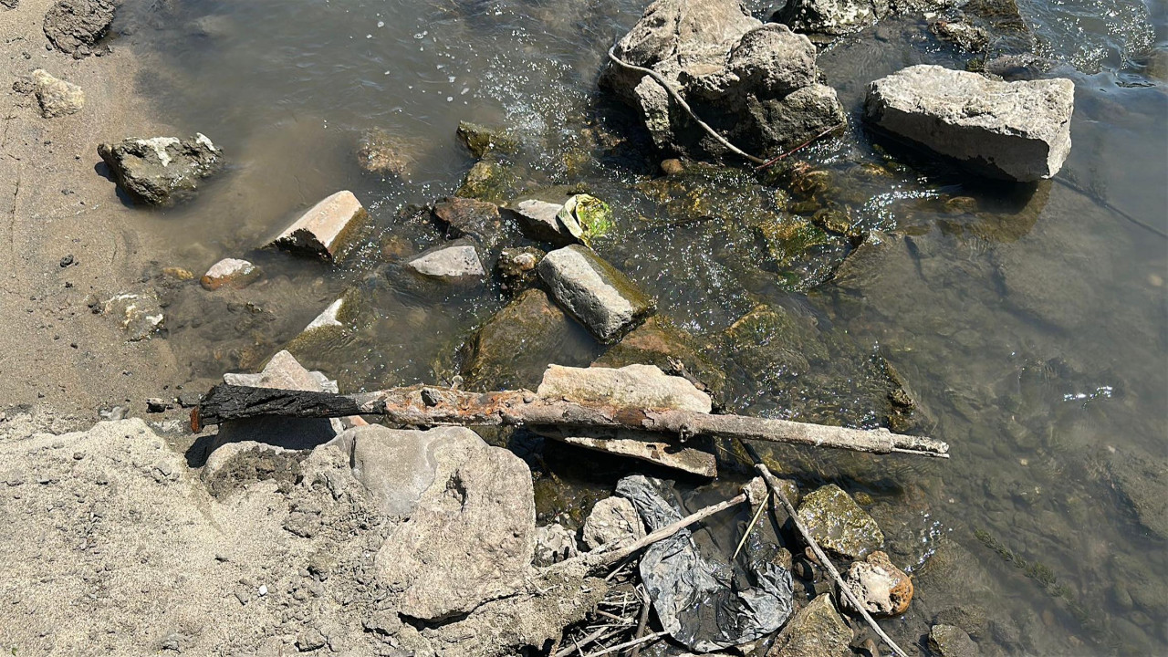 Sular çekildi, tarihi tüfek ortaya çıktı