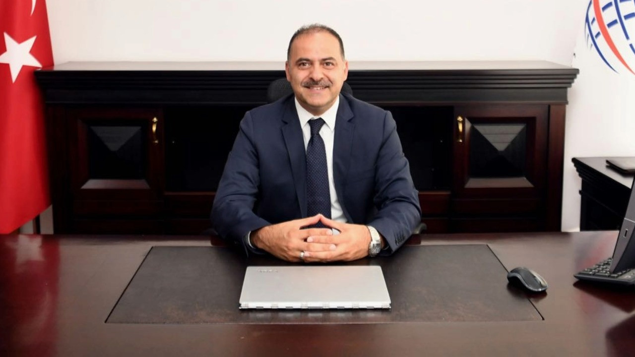 10 diplomalı bakan yardımcısı 4 diplomasını sildi