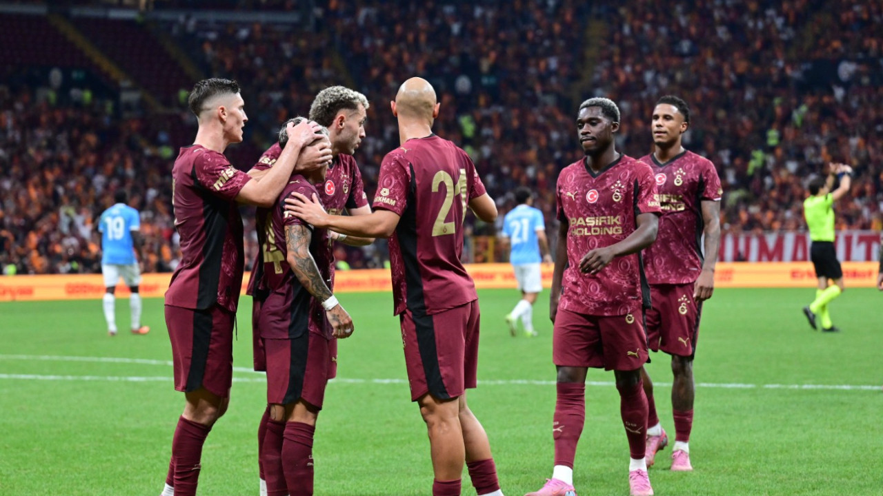 Galatasaray'da 3 isim liste dışı: Ligde oynamayacaklar