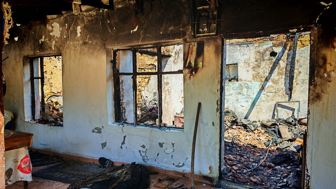 Tek katlı evde çıkan yangında 1 kişi öldü