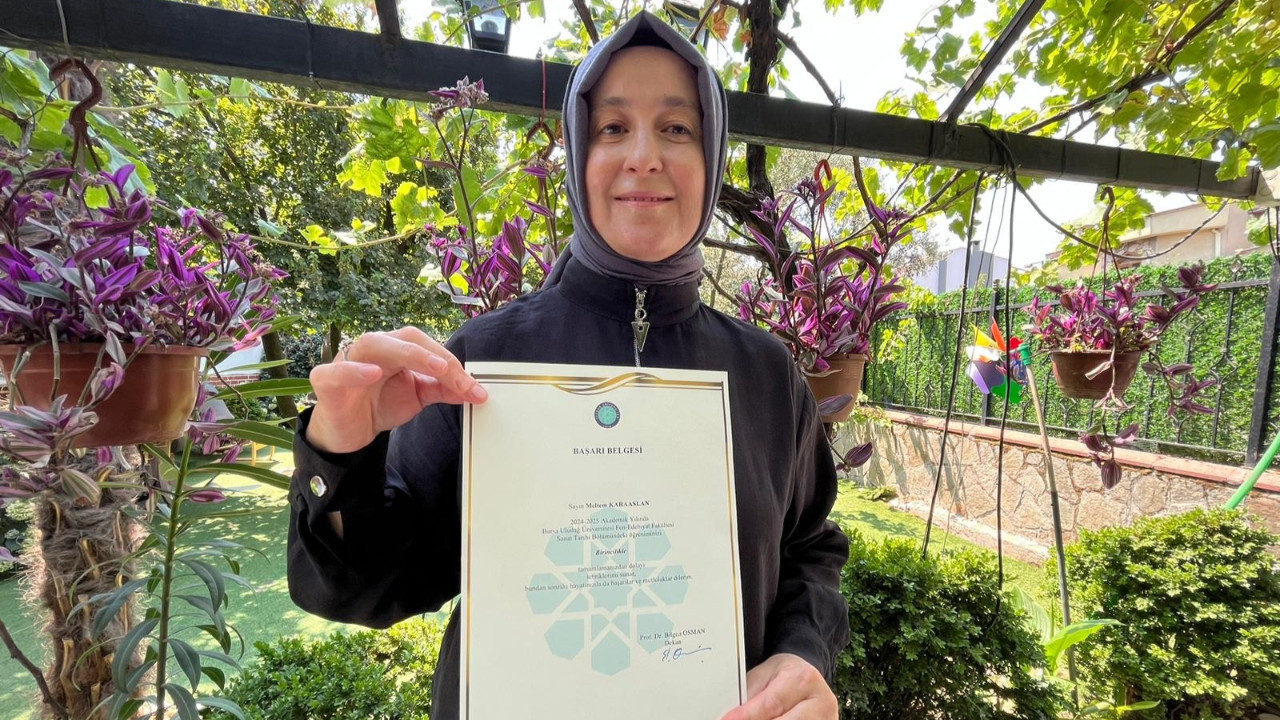 30 yıllık hayali gerçek oldu! Üniversiteyi birincilikle bitirdi