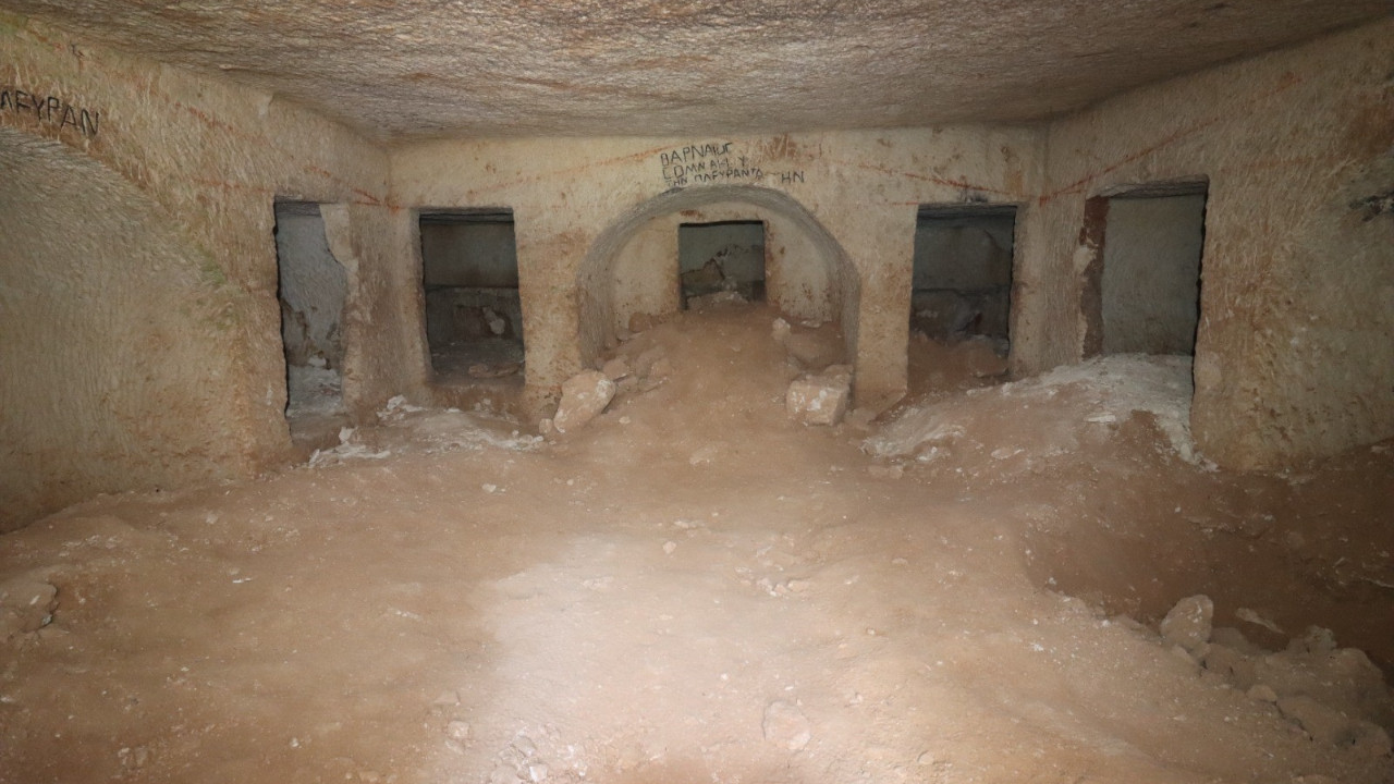 Şanlıurfa'da kaya mezar bulundu