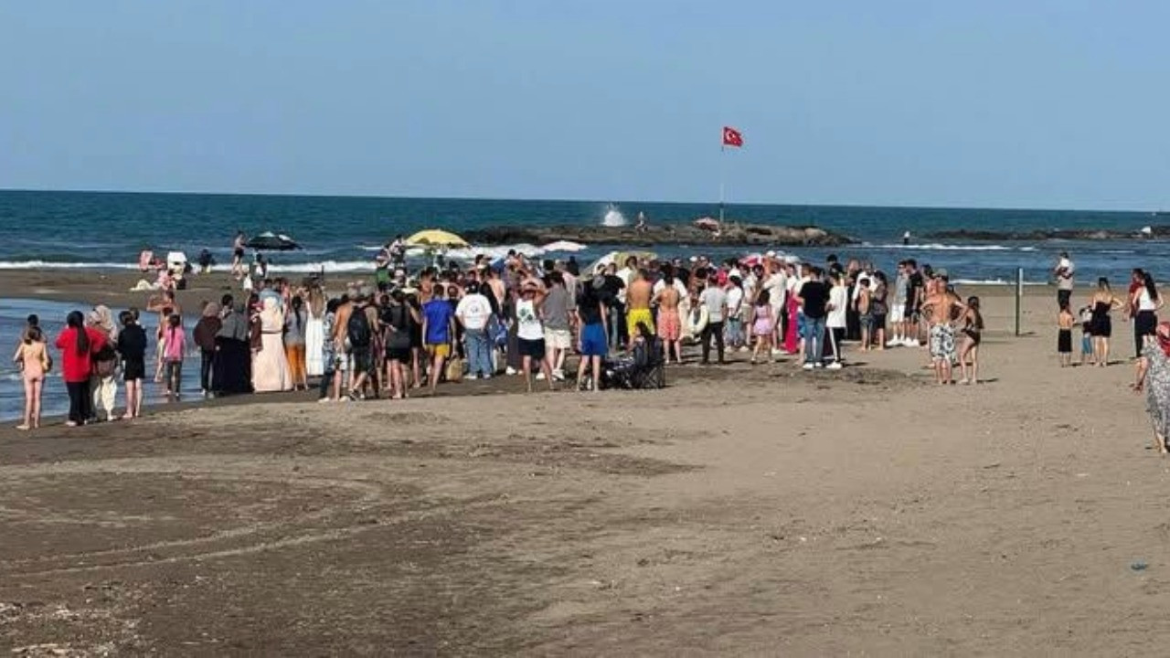 Birlikte denize giren 2 arkadaştan biri kurtarılamadı