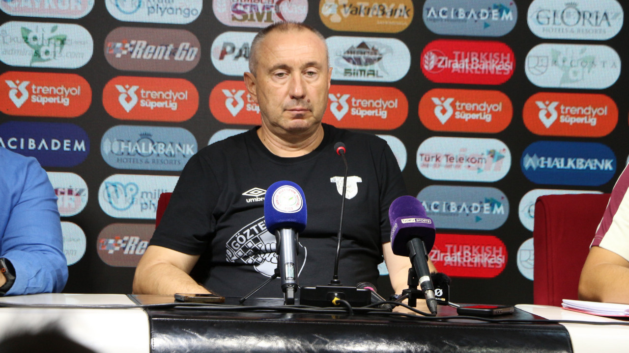 Farklı galibiyete rağmen Stoilov mutsuz: Oyunculara eleştiri!