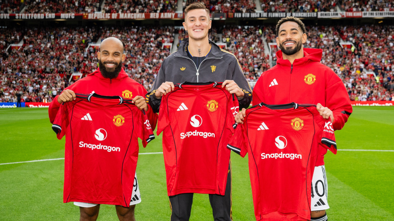 Manchester United'dan hücuma dev yatırım: 225 milyon euro gitti