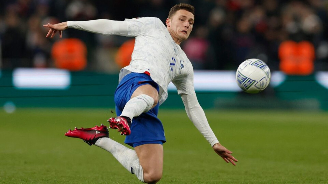 Galatasaray'da Boey olmazsa rota Pavard