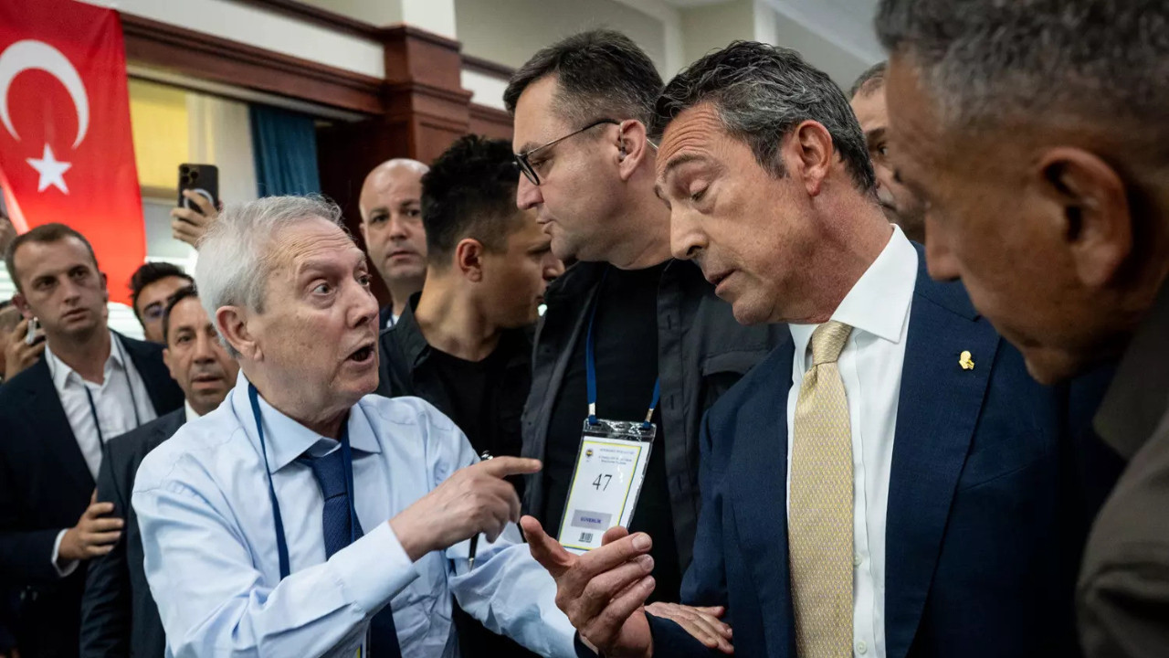 Aziz Yıldırım, Fenerbahçe'nin borcunu açıkladı: '2 kurabiye 1 çaya her şeyi alkışlıyorlar'