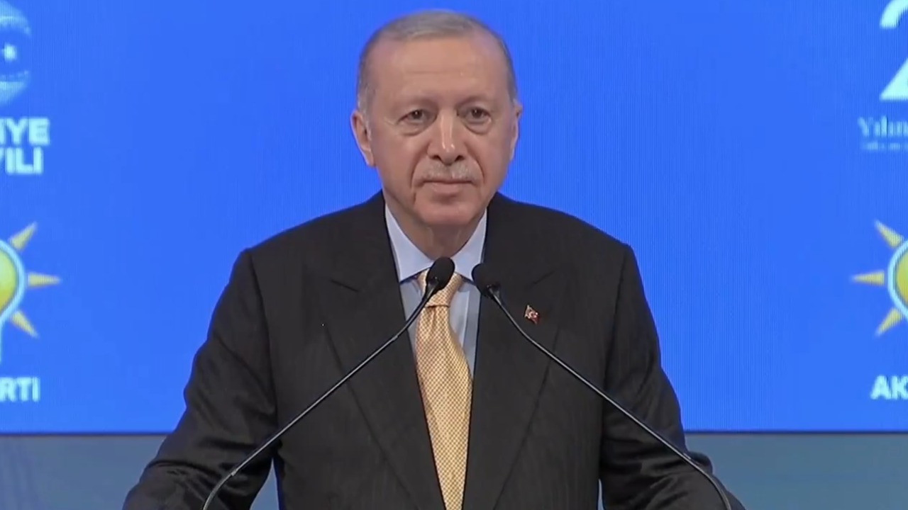 Erdoğan'dan Özlem Çerçioğlu'na destek, CHP'ye tepki