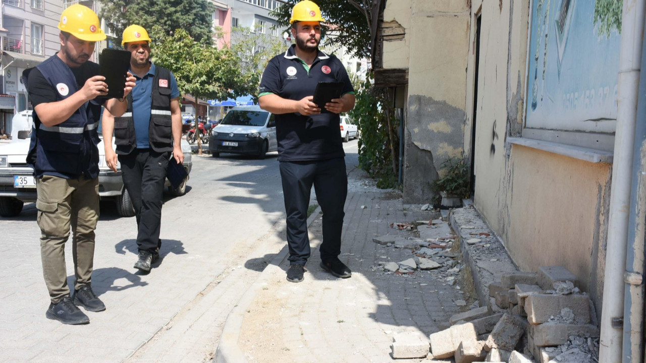 Balıkesir sındırgı depreminde hasar tespit çalışmaları sona yaklaştı
