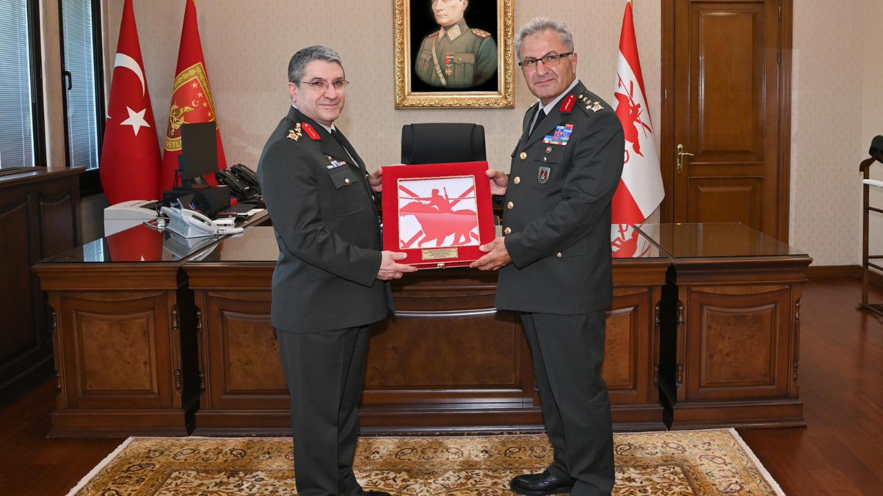 Genelkurmay'daki devir teslim törenine tepki