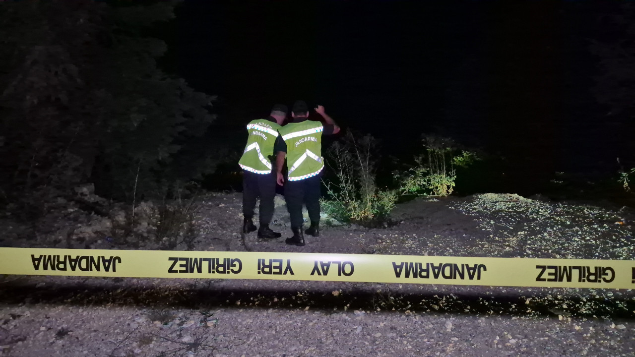 Frenleri boşalan minibüs uçuruma yuvarlandı: 1 yaralı