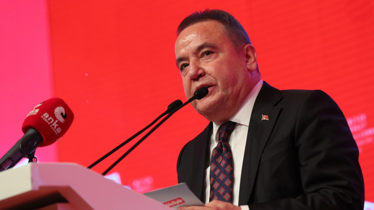 ‘Muhittin Böcek günden güne kilo veriyor’