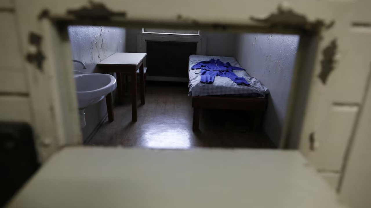 Trans siyasetçiye hapis cezası tartışma yarattı