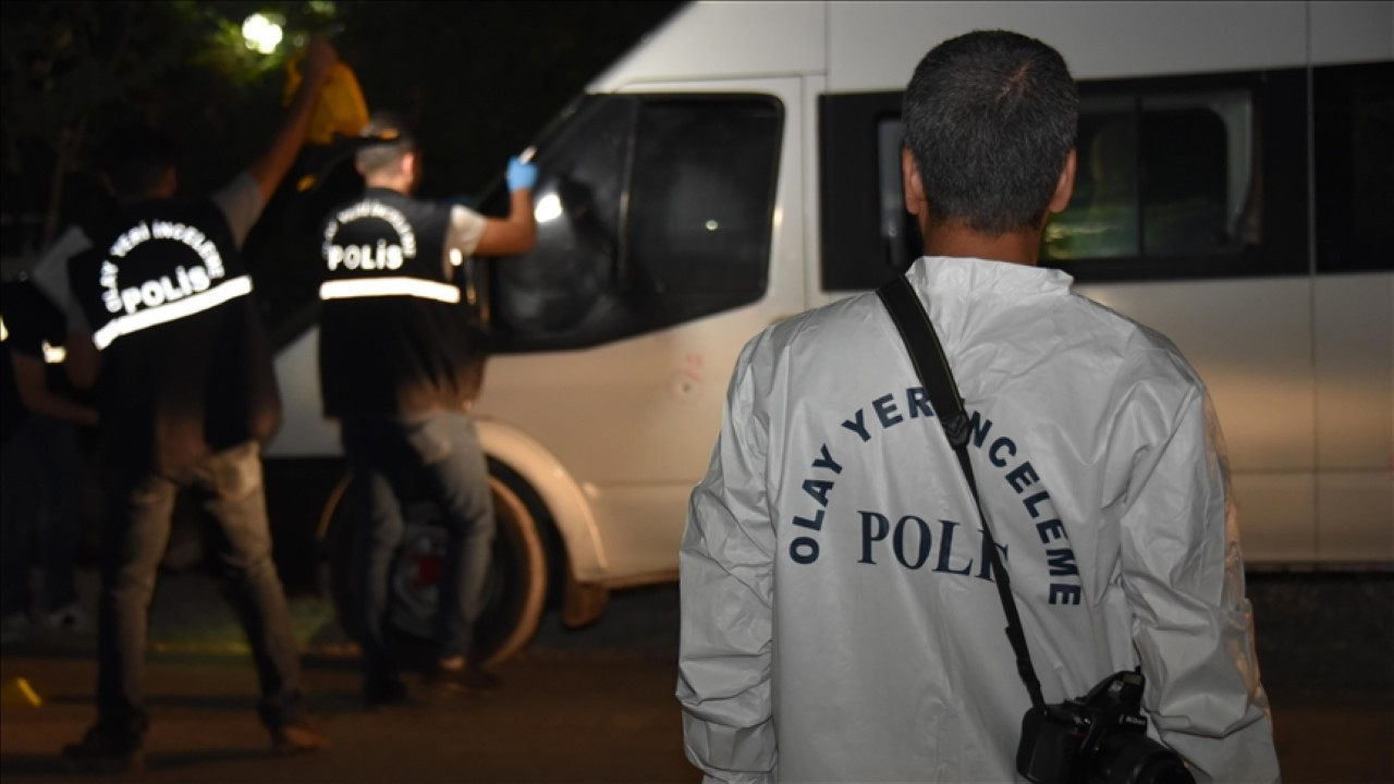 Düğünde cinayet: Polis ve babası gözaltında